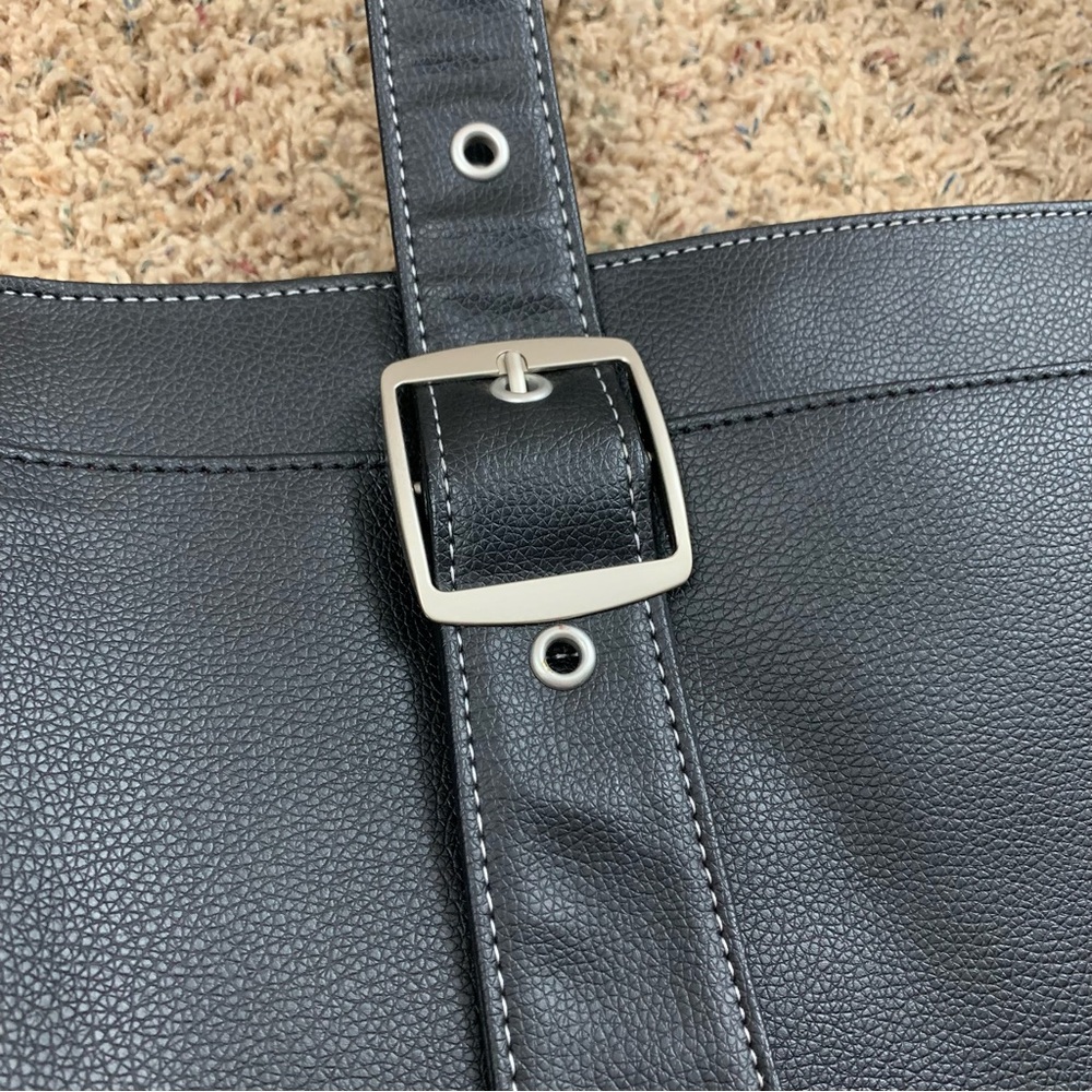 NEW Solo Black Leather Laptop Tote Bag - Picture 3 of 15